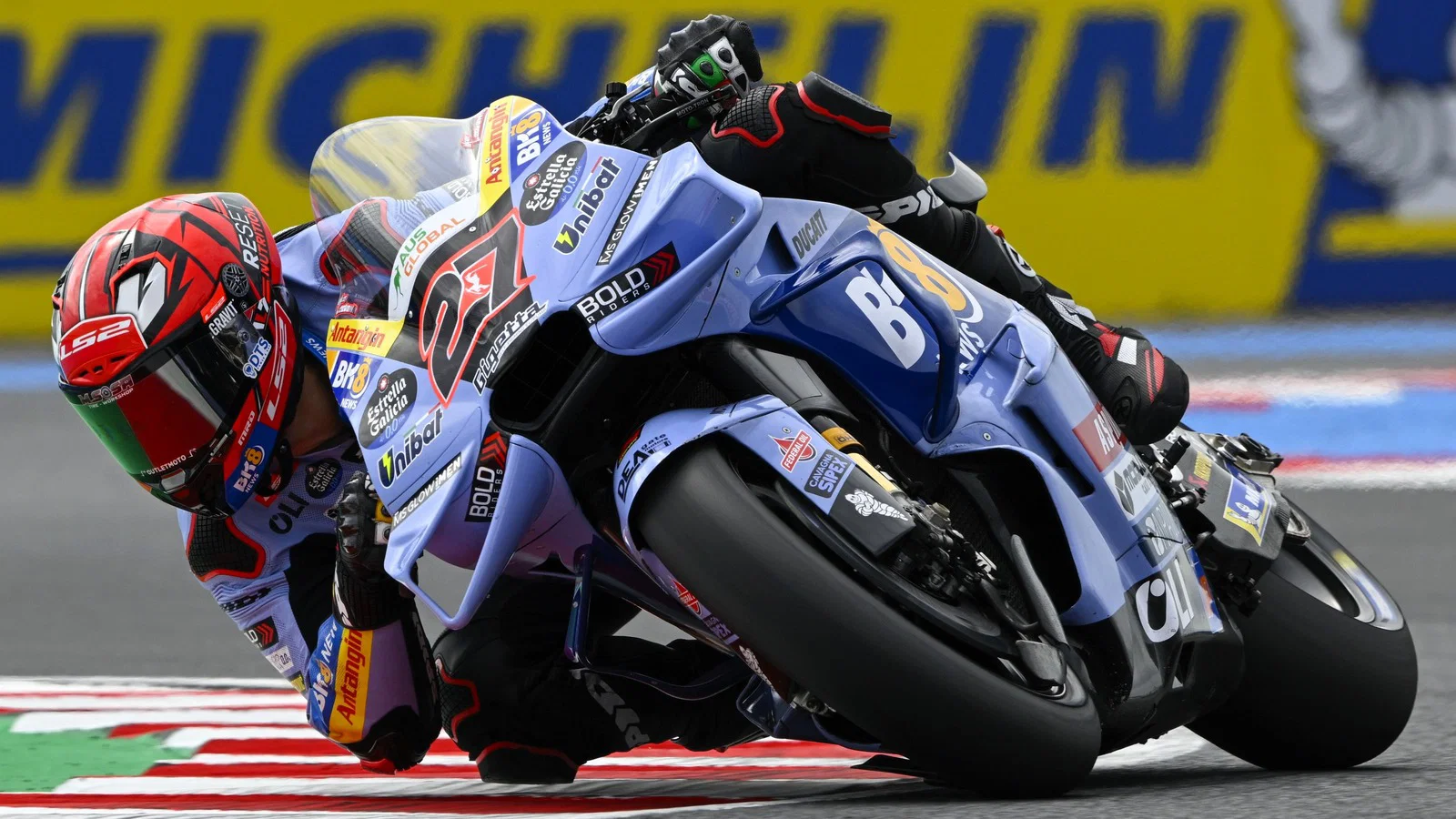 El ganador de WorldSBK podrá viajar en Silverstone MotoGP, mientras que el piloto de Ducati se lo perderá
