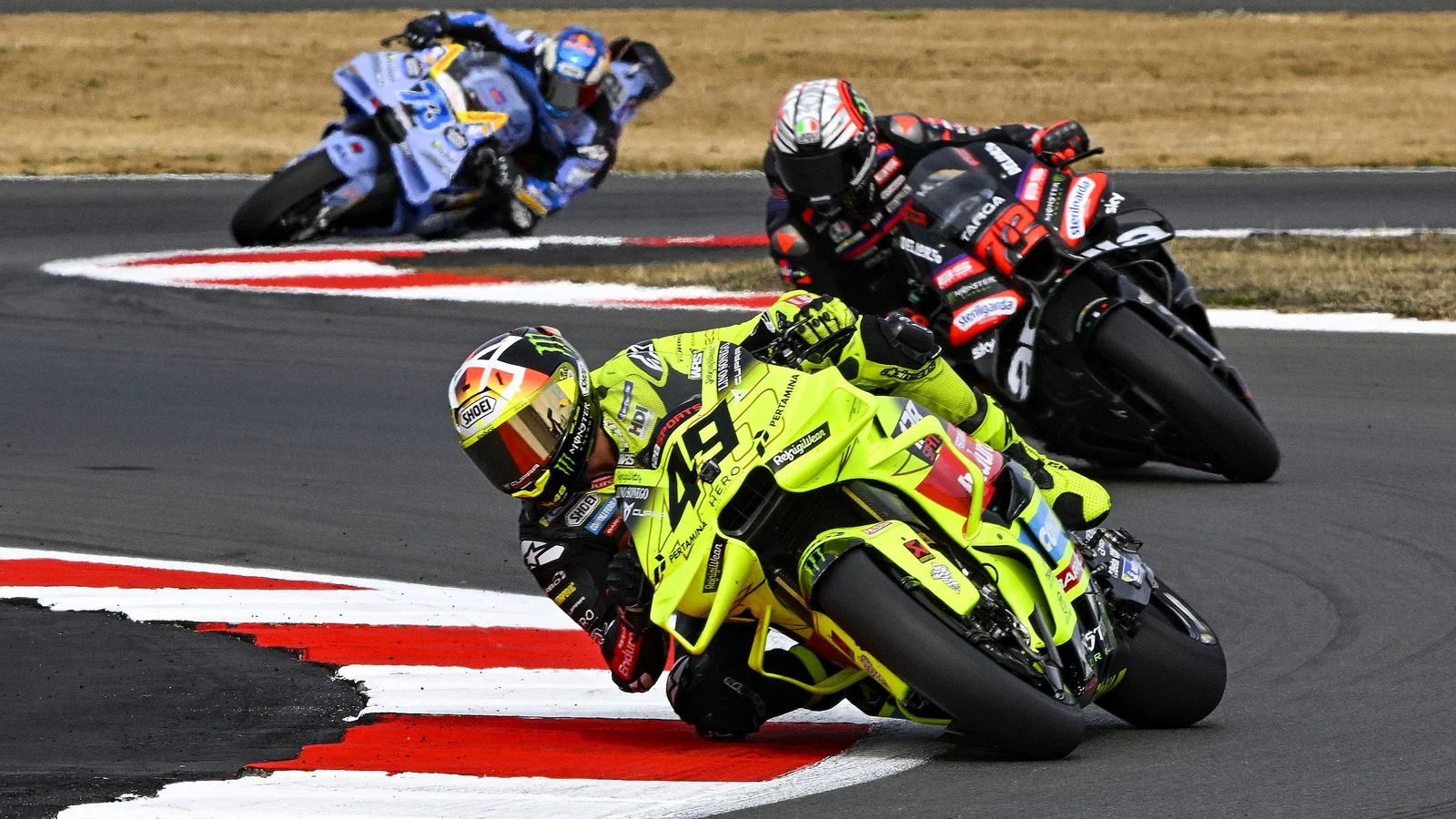 Diggia en “modo supervivencia” en Silverstone Sprint, Aprilia “haciendo un mejor trabajo”