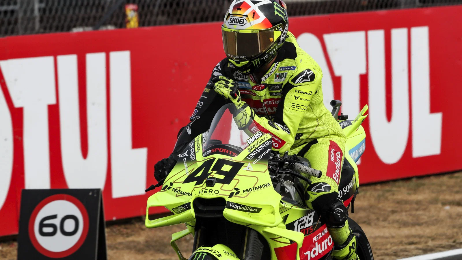 Diggia en “modo supervivencia” en Silverstone Sprint, Aprilia “haciendo un mejor trabajo” - Ilustración 2