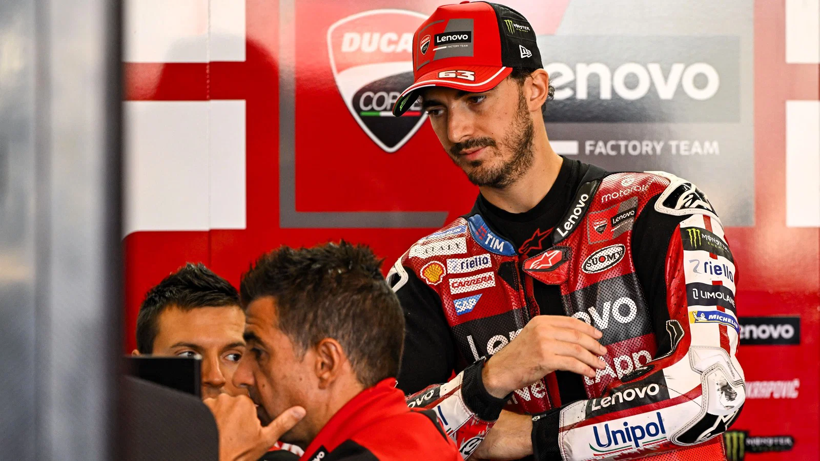“No sabemos qué hacer” - Pecco Bagnaia, perdido tras la caída en Silverstone en MotoGP
