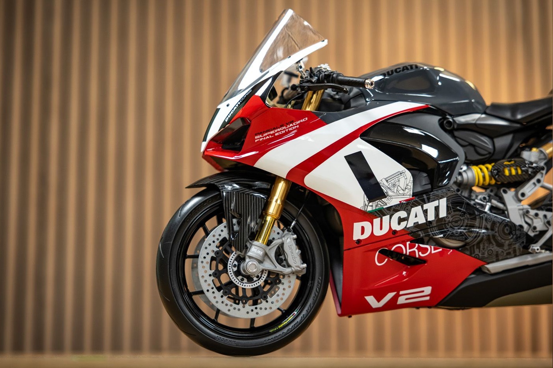 La última Ducati V2 Superquadro estrena una réplica a escala 1:4 de 920 euros (unos 1.000 dólares) para coleccionistas exclusivos