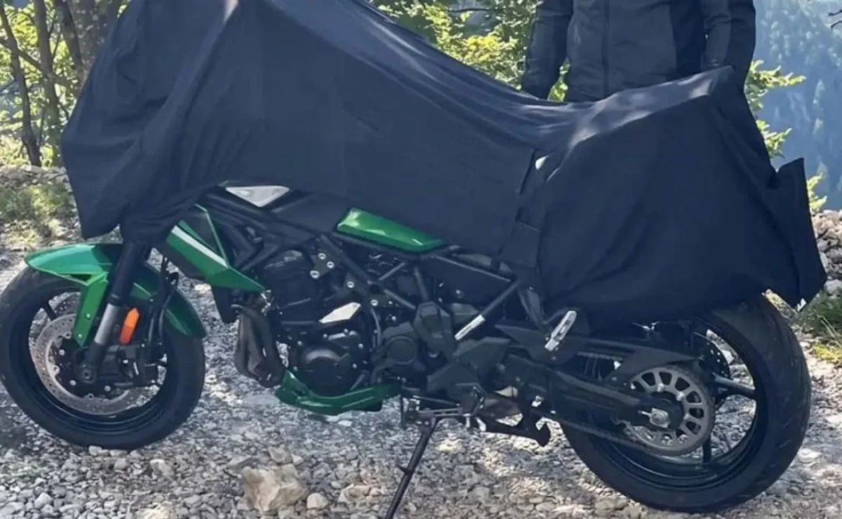 La futura trail asfáltica de Kawasaki ya rueda por Europa: ¿Qué se sabe? - Ilustración 2