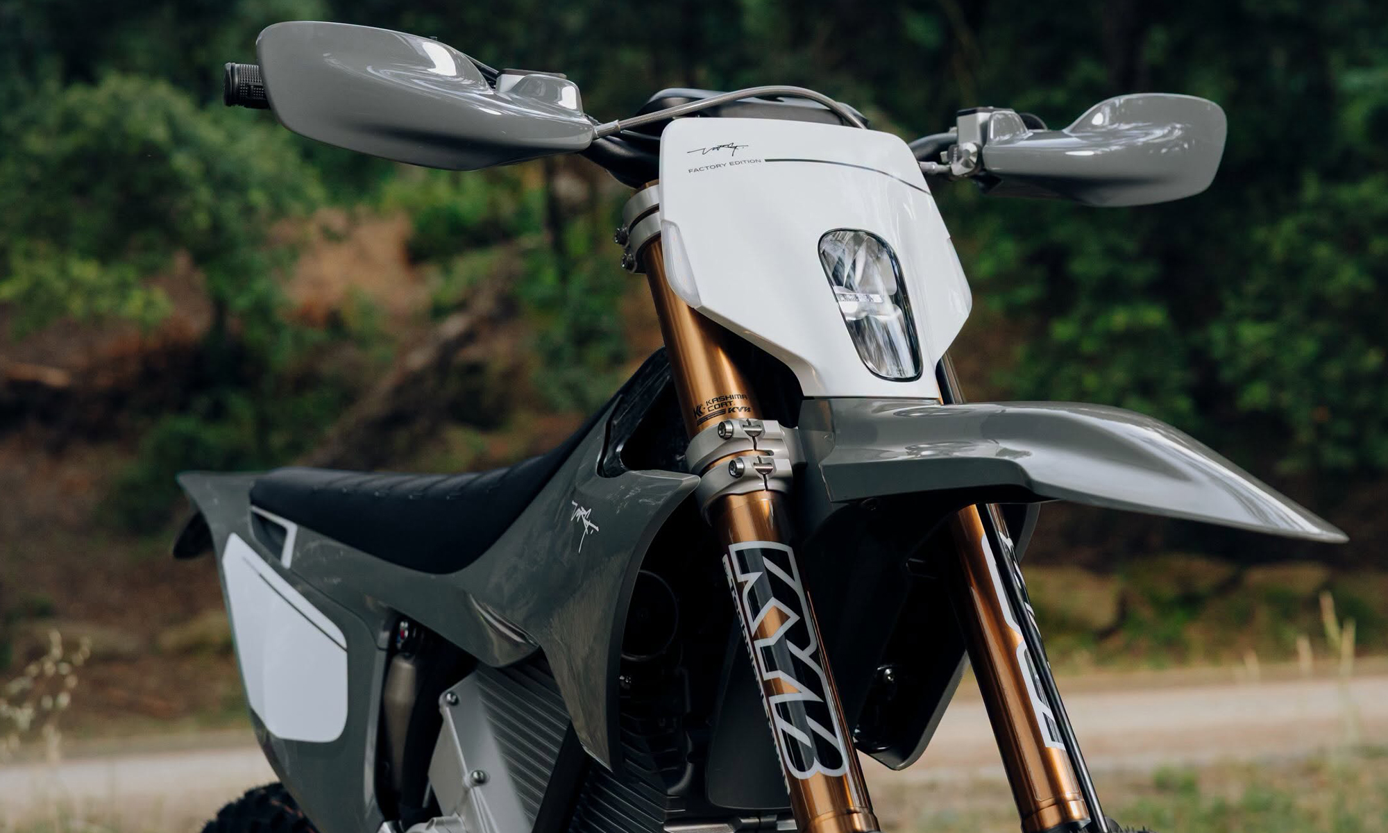 Esta marca de motos eléctricas atípica gana mucho dinero mientras otras siguen intentando sacar beneficios