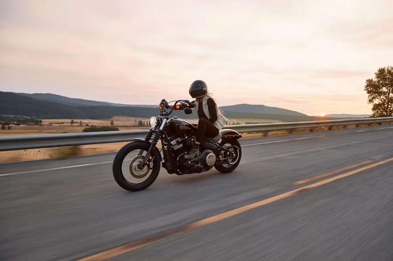 BMW tiene casi lista una impresionante naked bóxer de 2.000 cc - Ilustración 1