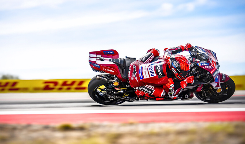 Marc Márquez reina en MotorLand con una victoria absoluta