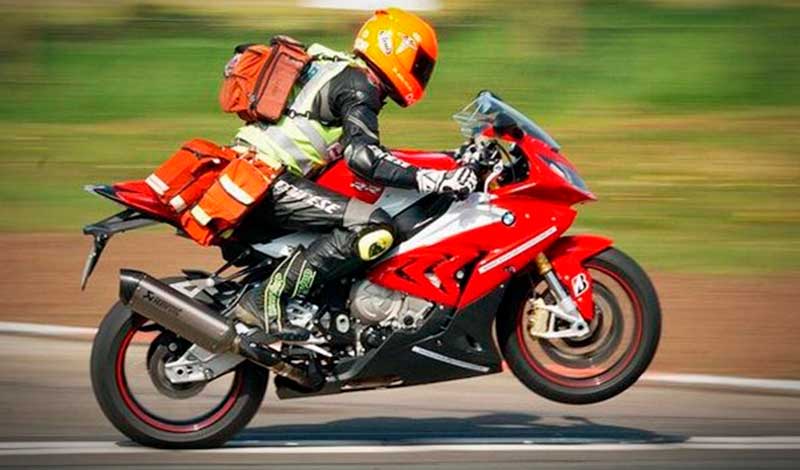 John Hinds: velocidad al servicio de la vida