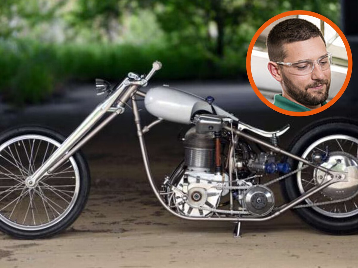 Un mecánico de tractores ha creado una moto de 1.700 CV y un solo cilindro. Lo ha logrado comprando las piezas por eBay