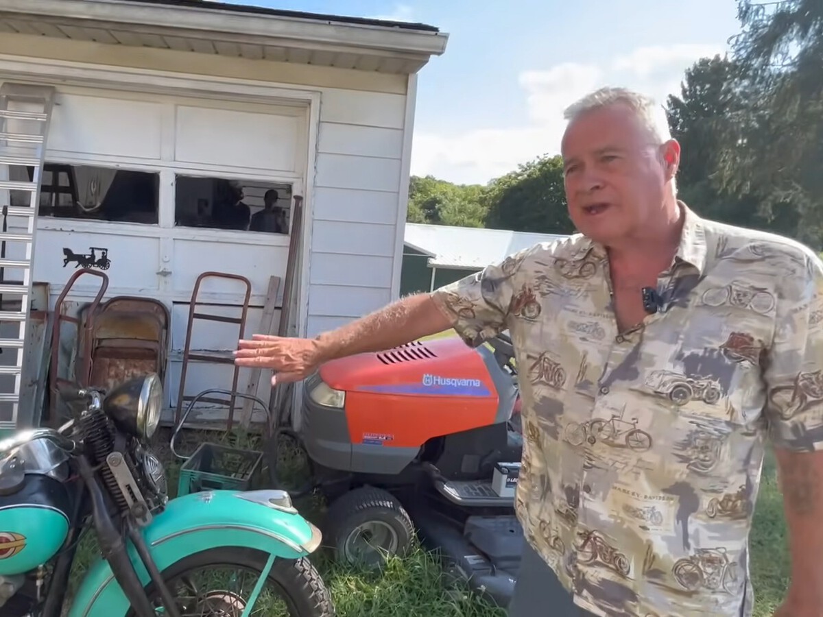 Un jubilado ha encontrado en su granero diez Harley-Davidson abandonadas con casi 100 años de vida. Le ofrecen una fortuna si las vende
