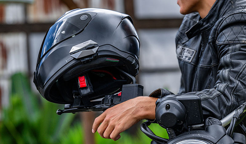 Sena 60X: el intercomunicador que lleva la comunicación en moto a otro nivel