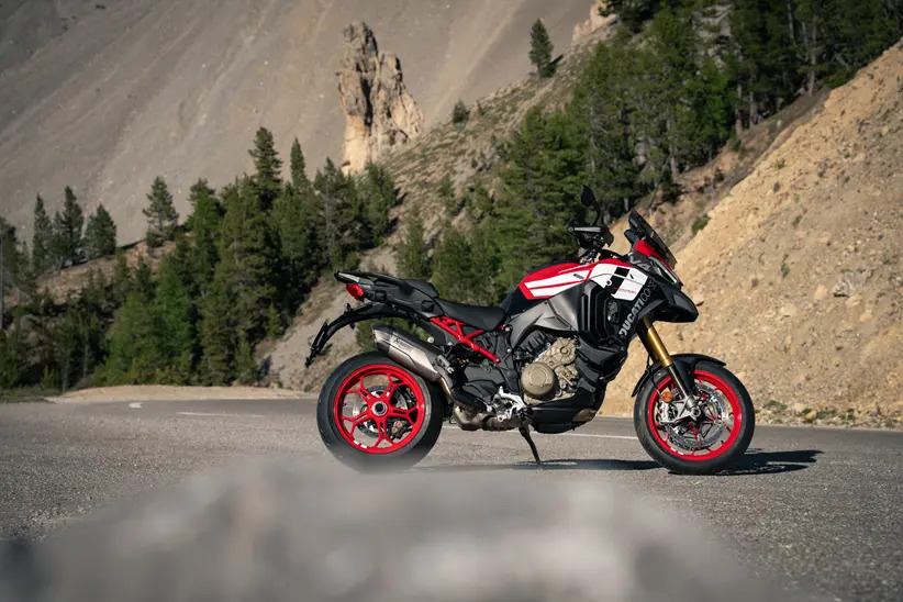 Ducati Multistrada V4 Pikes Peak 2027: más deportiva, ahora con nuevos colores