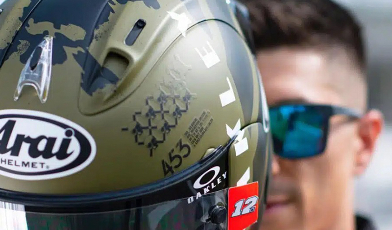 Tu casco también necesita un respiro: cómo mantenerlo limpio durante el verano