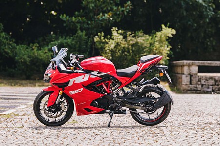 Confirmado. El tercer fabricante de motos más grande del mundo llega a España, y es casi igual de grande que Honda. Es socio de BMW - Ilustración 3