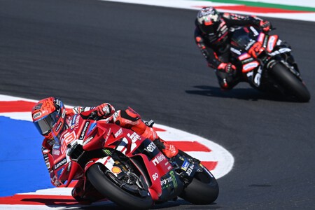 Marc Márquez conquista Misano, aprovecha la caída de Bezzecchi y ya es líder del Mundial de MotoGP - Ilustración 2