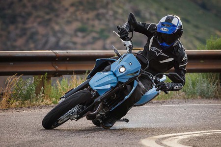 Europa quiere limitar la velocidad de las motos usando un satélite. La electrónica cortaría incluso aunque aceleres a fondo - Ilustración 2