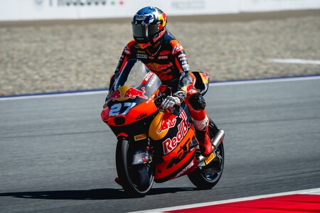 Máximo Quiles aprovecha una caída de David Almansa y podría ser campeón del mundo ya en Japón - Ilustración 2