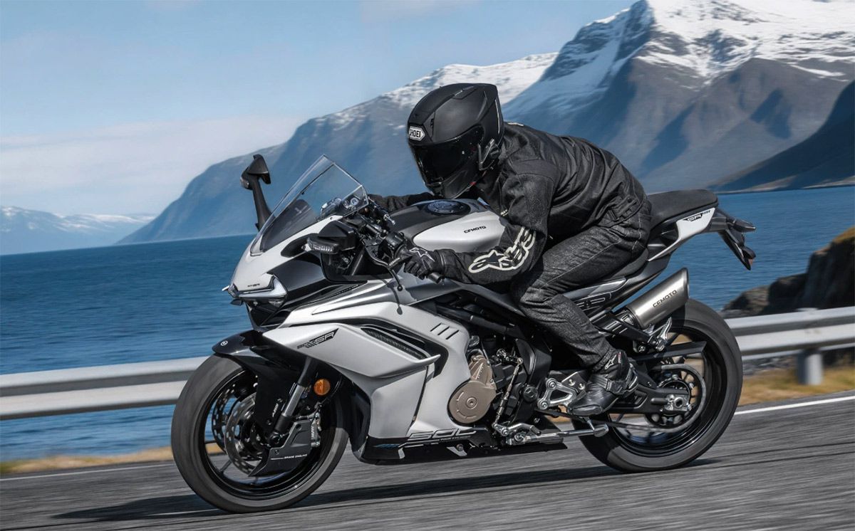 Cuatro cilindros, casi 80 CV y 192 kg: así es la nueva deportiva de CFMOTO - Ilustración 2