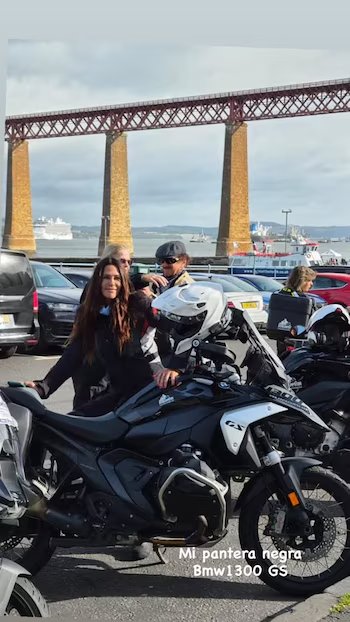 La desafiante aventura de Carolina Baldini en moto por Europa: desde Edinburgo a Liverpool en dos ruedas - Ilustración 1