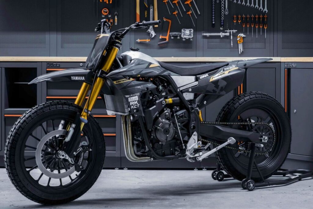 Rough Crafts transforma la Yamaha Ténéré 700 en una espectacular flat track - Ilustración 1