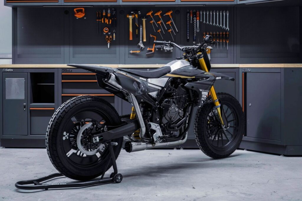 Rough Crafts transforma la Yamaha Ténéré 700 en una espectacular flat track - Ilustración 2