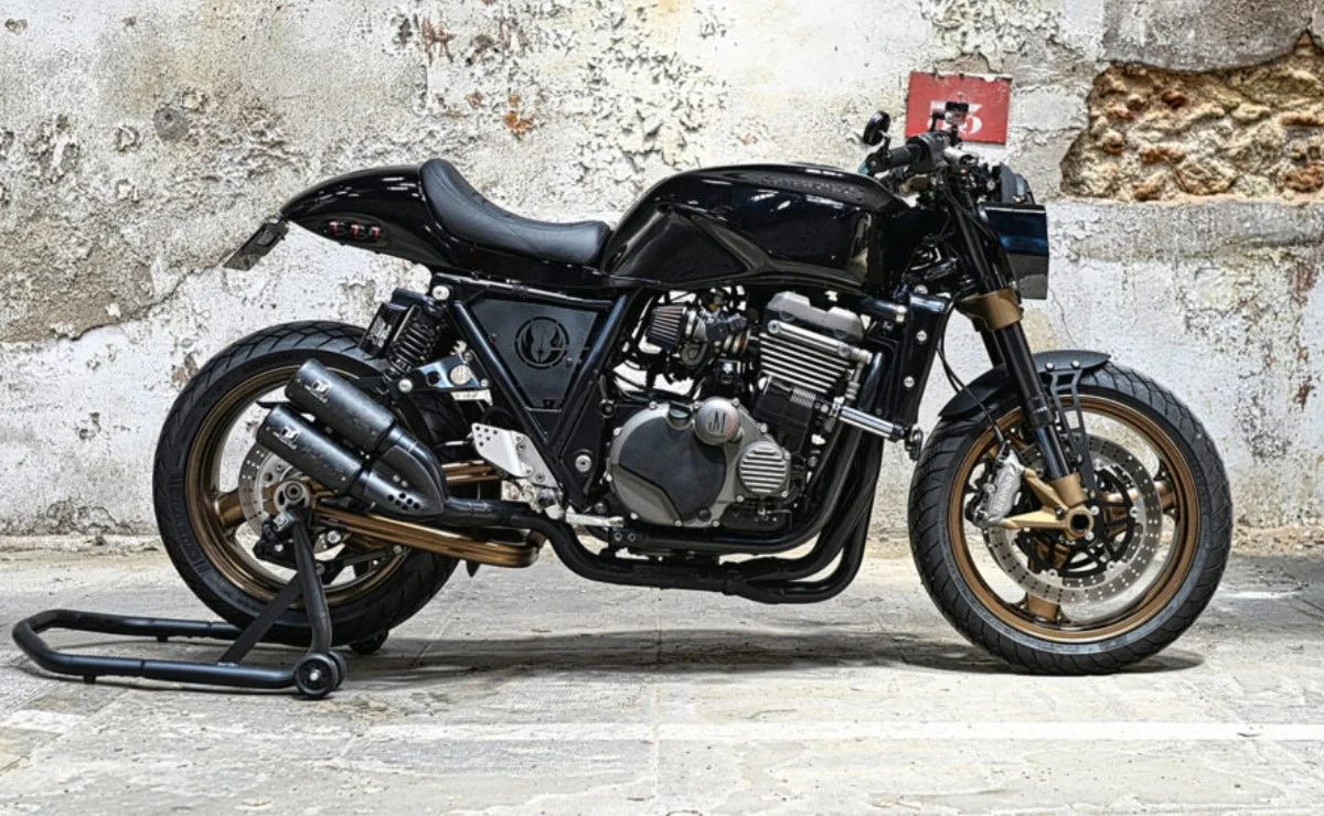 De 122 CV con carburadores a inyección electrónica: así transformaron la Kawasaki ZRX1200 - Ilustración 1