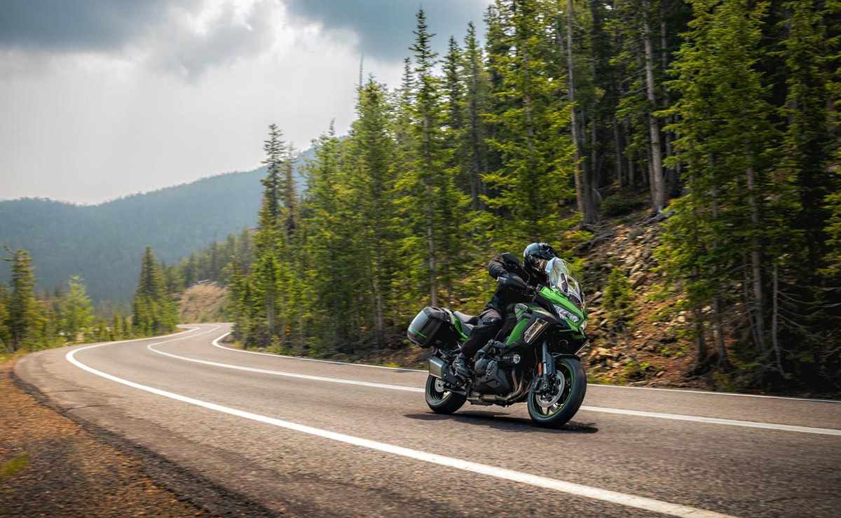 Kawasaki: 135 CV y 4 cilindros para una maxi trail que va contra la tendencia