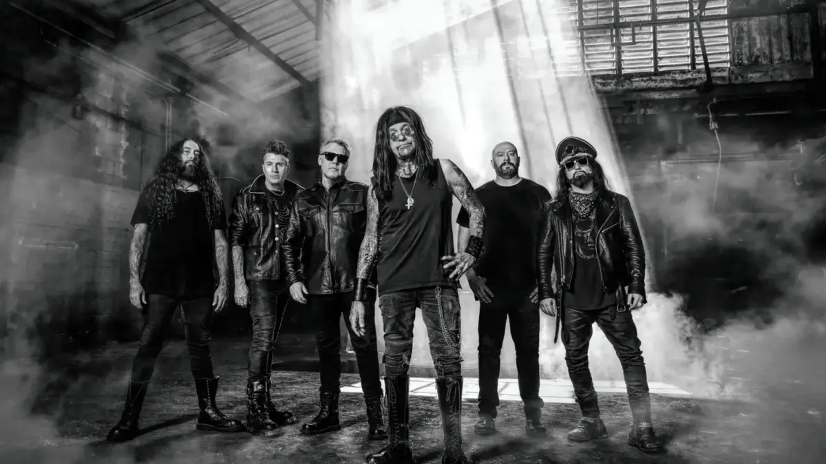 Ministry revive «Scarecrow» por primera vez en dos décadas con Paul Barker en Red Rocks