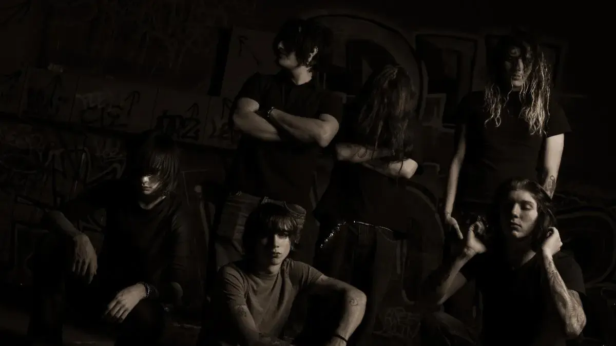 Rev3rent lanza video de «She Let The World Run Rampant» y anuncia álbum debut en octubre