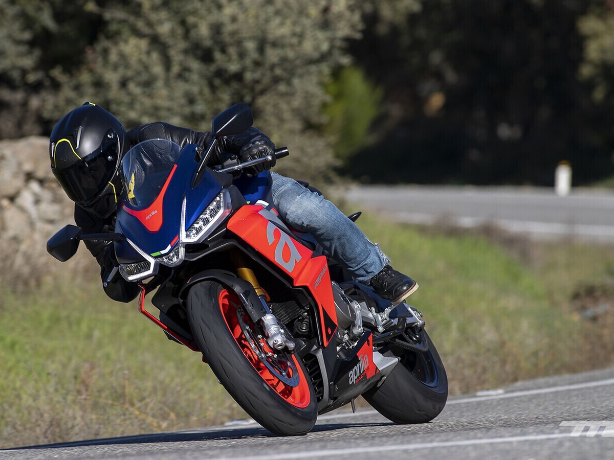 El truco secreto de los japoneses para que las motos duren más de 200.000 kilómetros: la clave está en el aceite