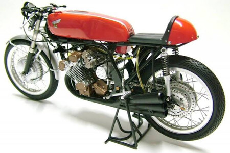 Honda creó una moto que hace tanto ruido a 18,000 rpm que hace que la gente se tape los oídos - Ilustración 2