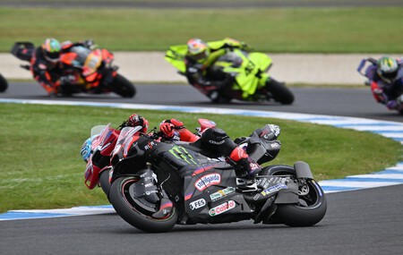 Confirmado. Jorge Martín no tendrá que operarse, su lesión es menos grave de lo que se creía e intentará correr en Sepang - Ilustración 2
