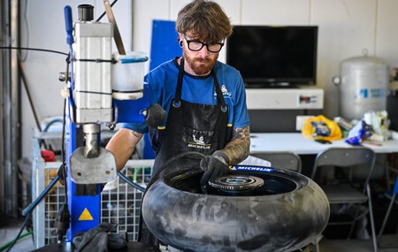 Confirmado. Michelin ha llevado a Japón por sorpresa el neumático del que Marc Márquez se quejó en Austria - Ilustración 2