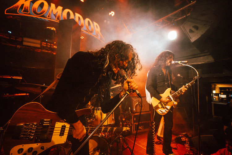 Crónica de HÄLLAS + KOMODOR en Barcelona y fotos de Madrid - Ilustración 3