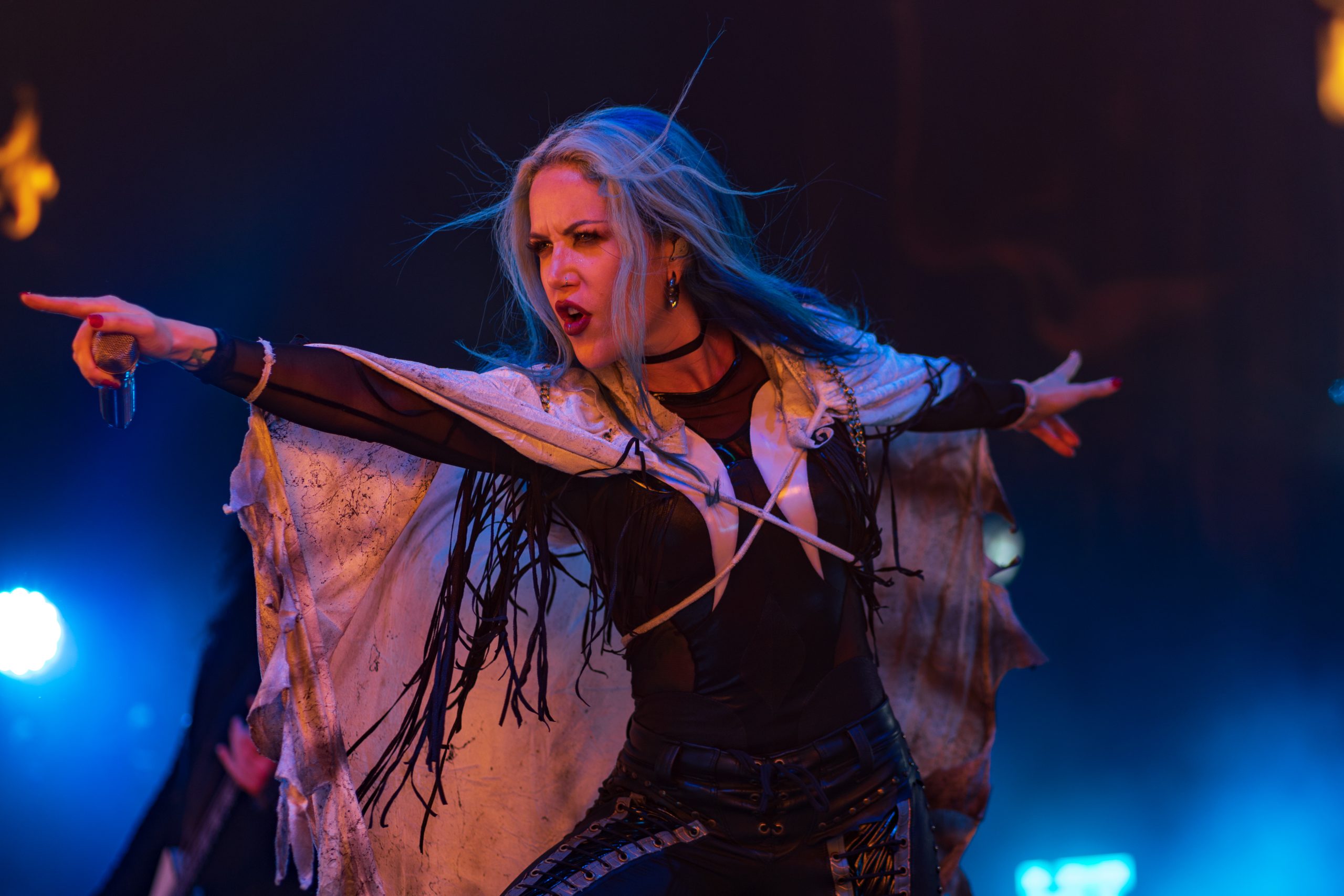 Arch Enemy anuncia un show íntimo “Back To The Root Of All Evil” en Los Ángeles - Ilustración 1
