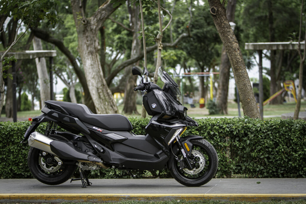 BMW C 400 X 2026: espíritu urbano, tecnología y una conducción que invita a disfrutar - Ilustración 3