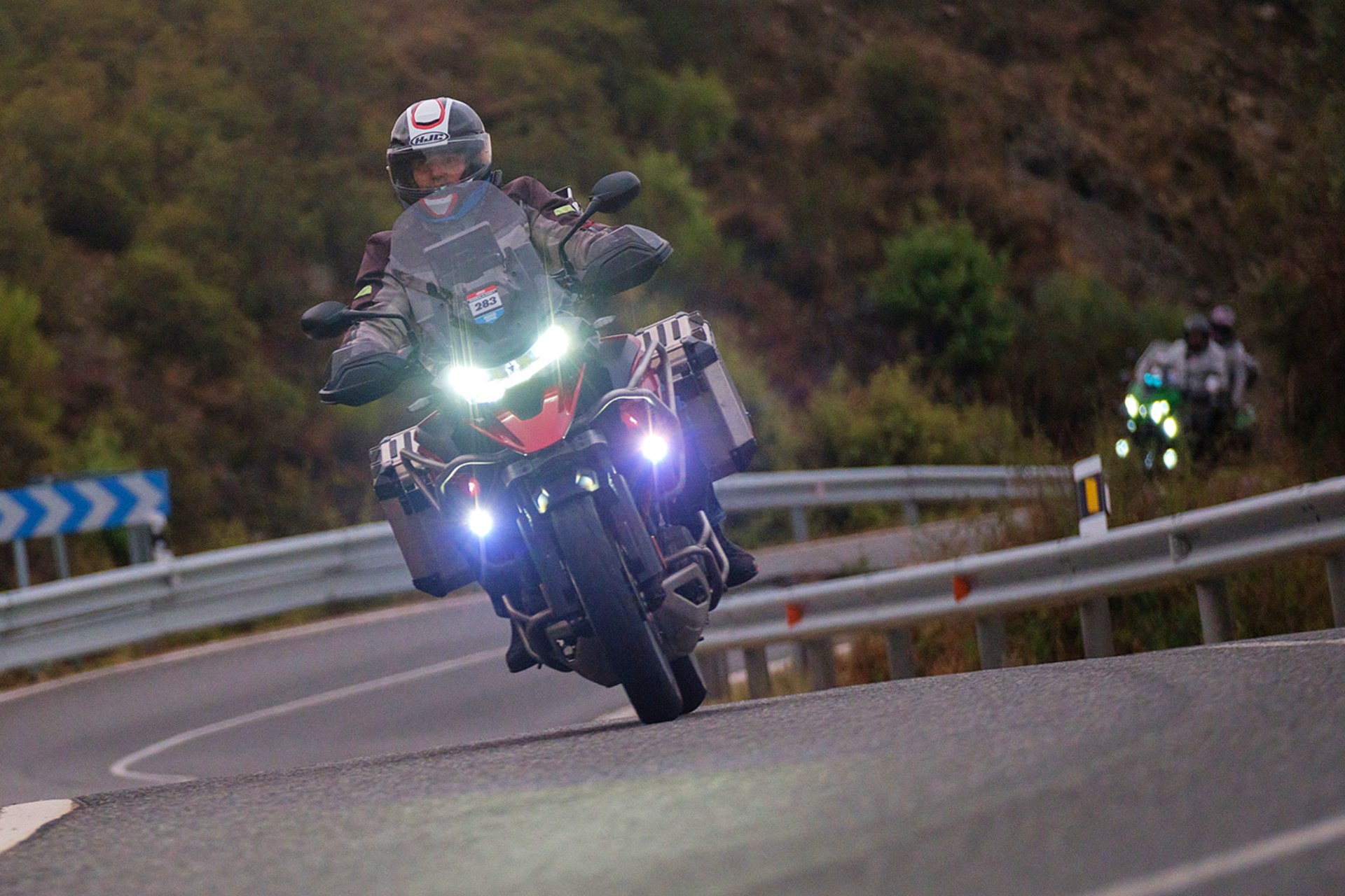 Mototurismo después de los incendios: cómo disfrutar de la carretera y ayudar al comercio local de forma responsable - Ilustración 2