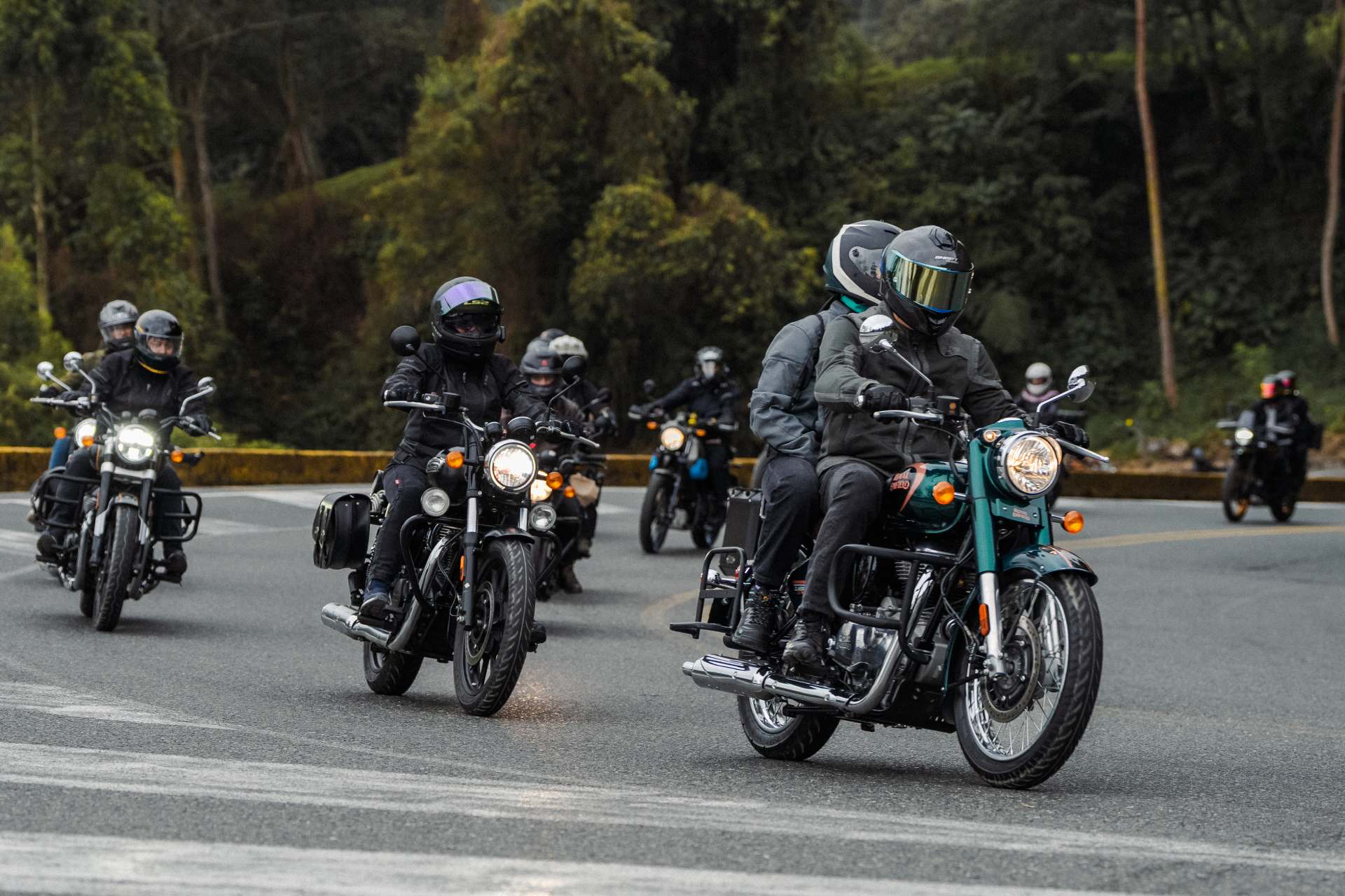 Royal Enfield convirtió las carreteras de Caldas en una ruta de solidaridad - Ilustración 1