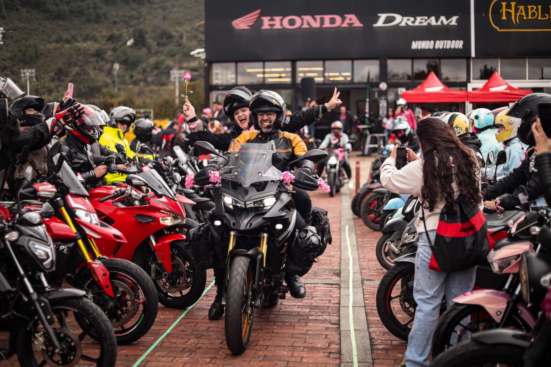 La Ruta Rosa: más de 500 motos rodando por un propósito - Ilustración 1