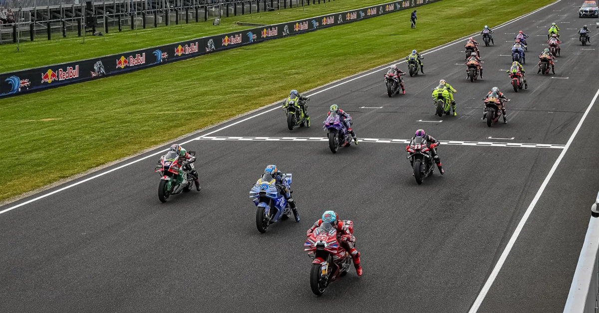El GP de Australia de MotoGP se retrasa por la lluvia: la carrera no arranca hasta las 5 en España - Ilustración 1
