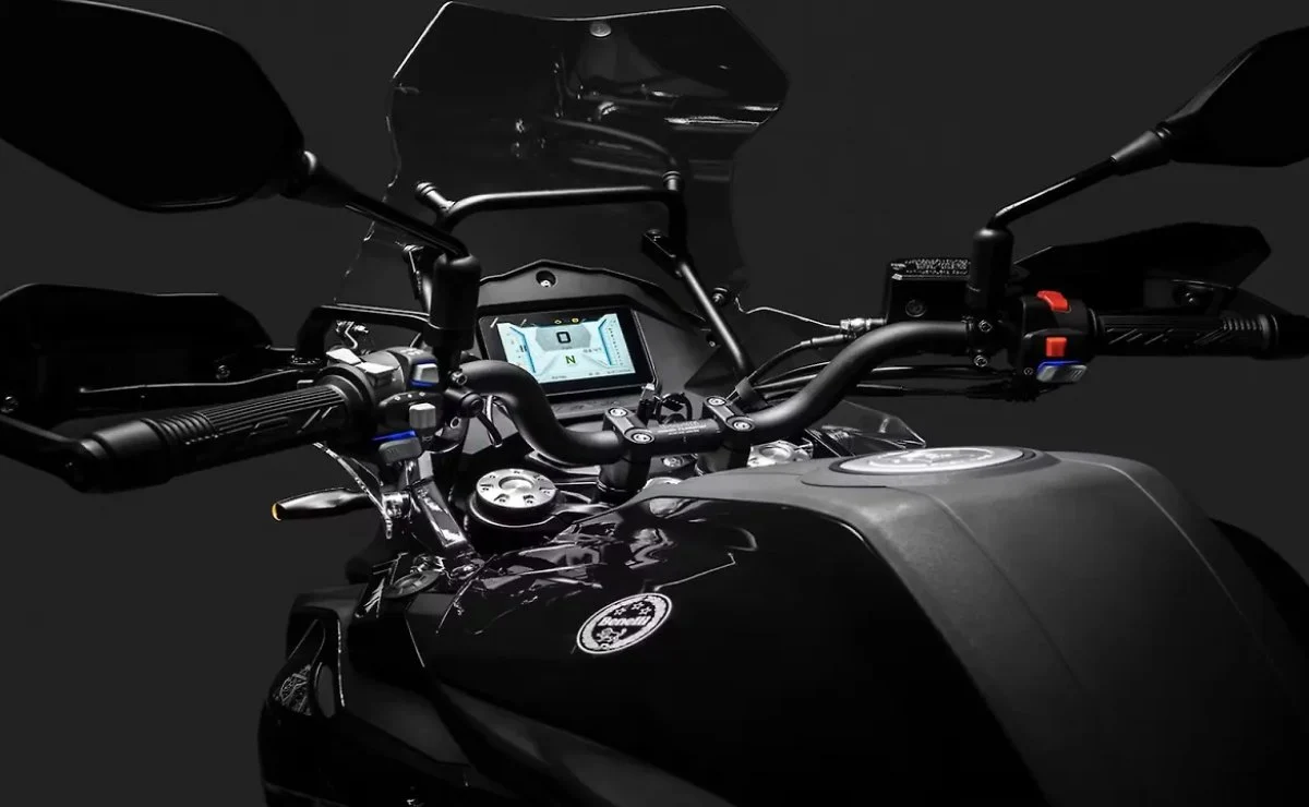 Benelli renovó su TRK mediana: más motor, nueva suspensión y equipamiento touring