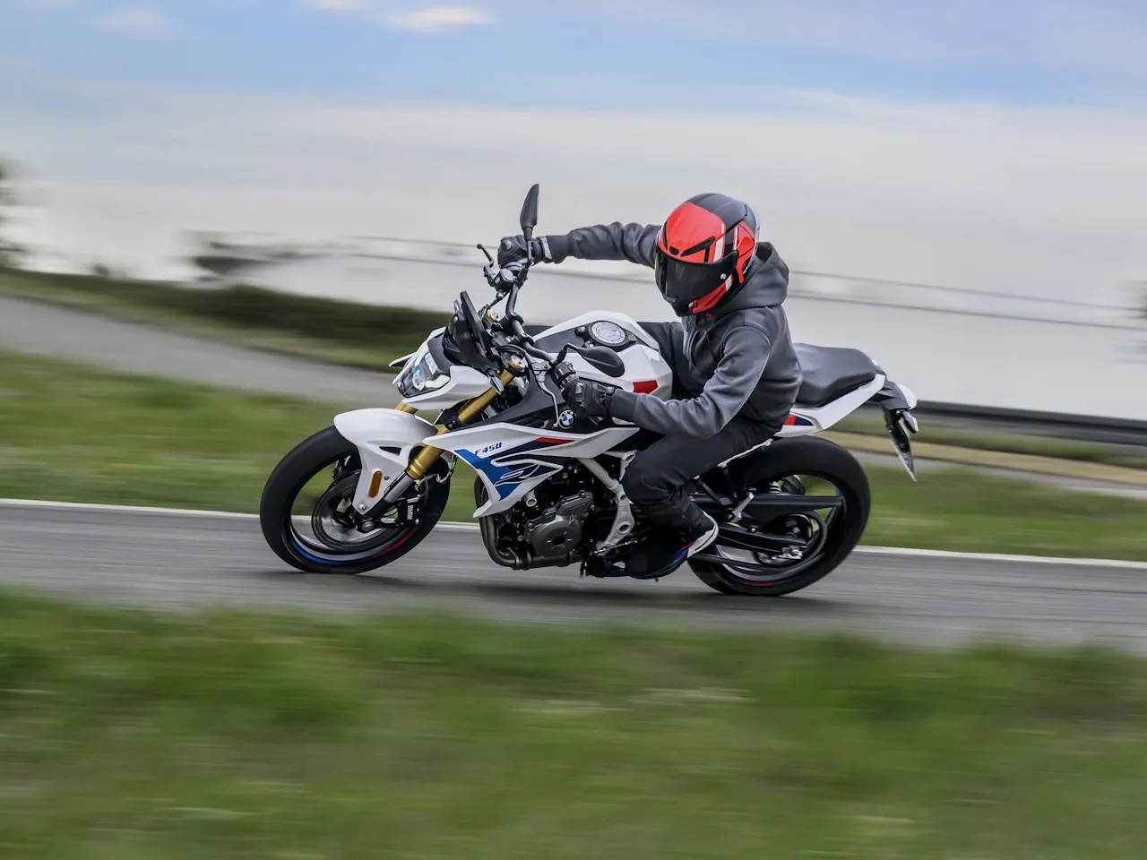 La BMW F450 R quiere que el carnet A2 deje de ser una categoría de compromiso - Ilustración 1