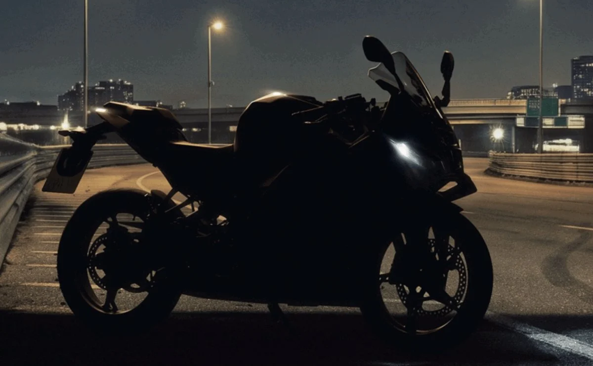 Contra CFMoto y Kawasaki: BMW anticipó la llegada de una nueva deportiva de 450 cc