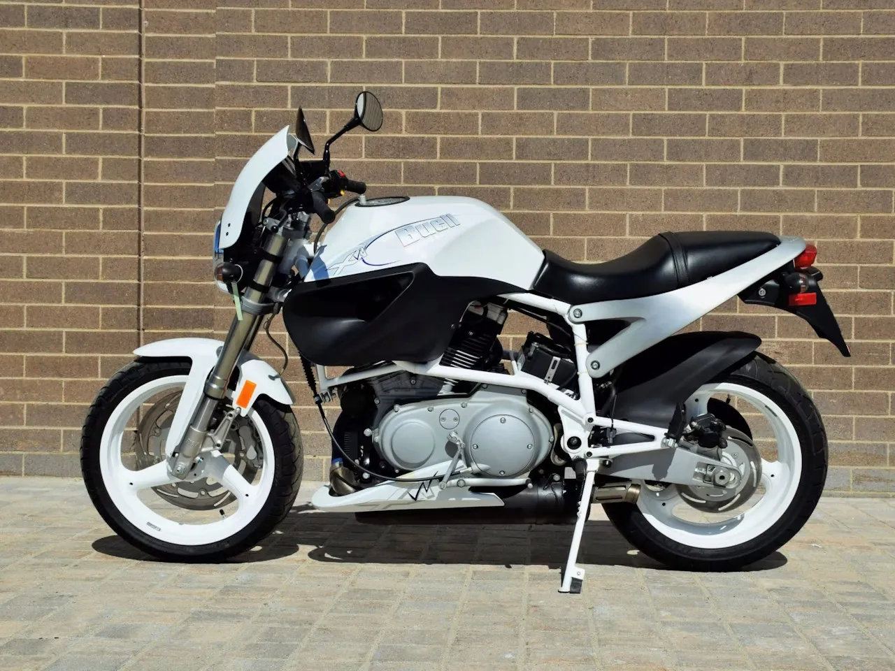 Moto del día: Buell X1W Lightning - Ilustración 1