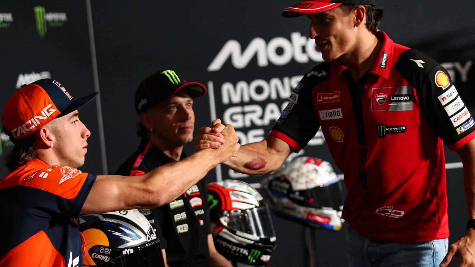 Pedro Acosta “no tiene amigos” en la batalla por el título de MotoGP entre Marc Márquez y Aprilia