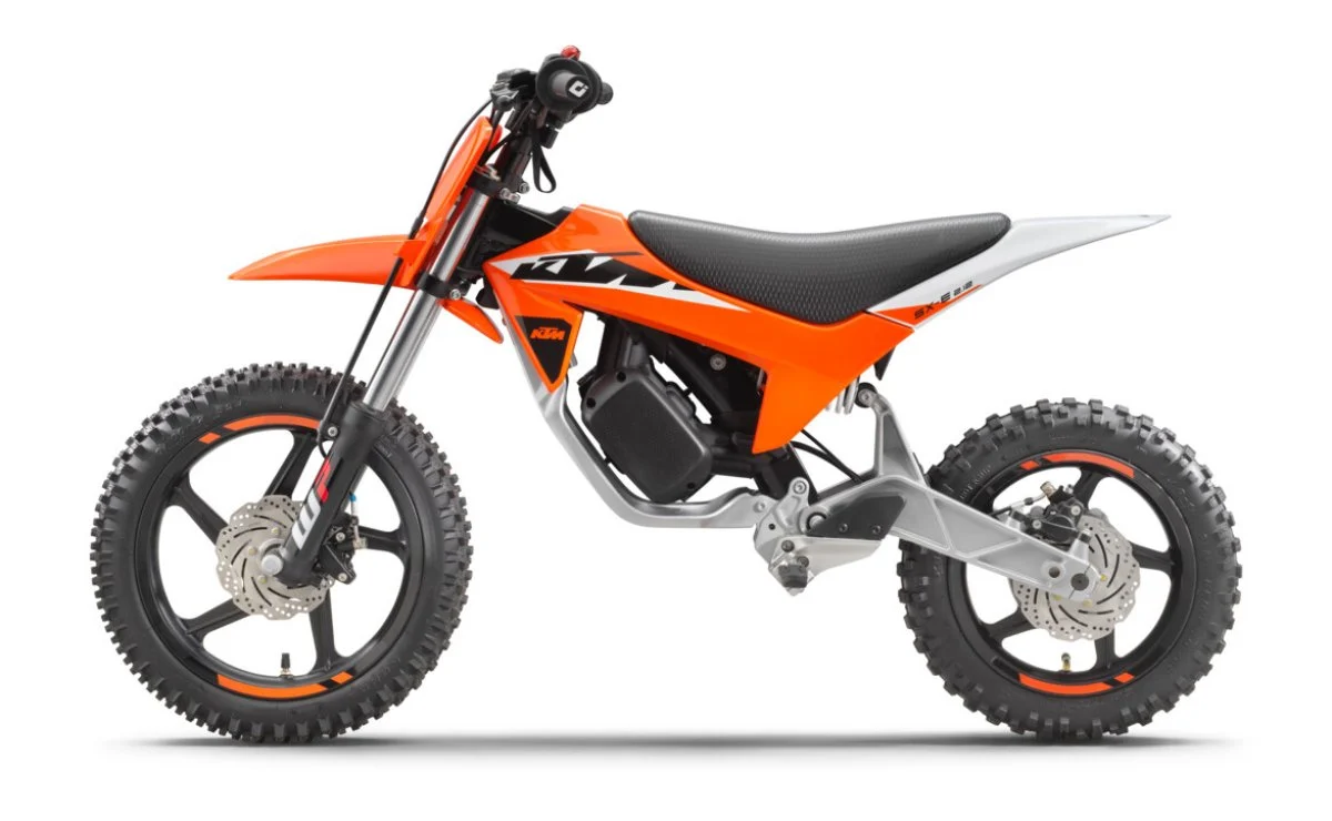 KTM tiene una nueva motocross para principiantes: modos de conducción y ergonomía mejorada - Ilustración 2