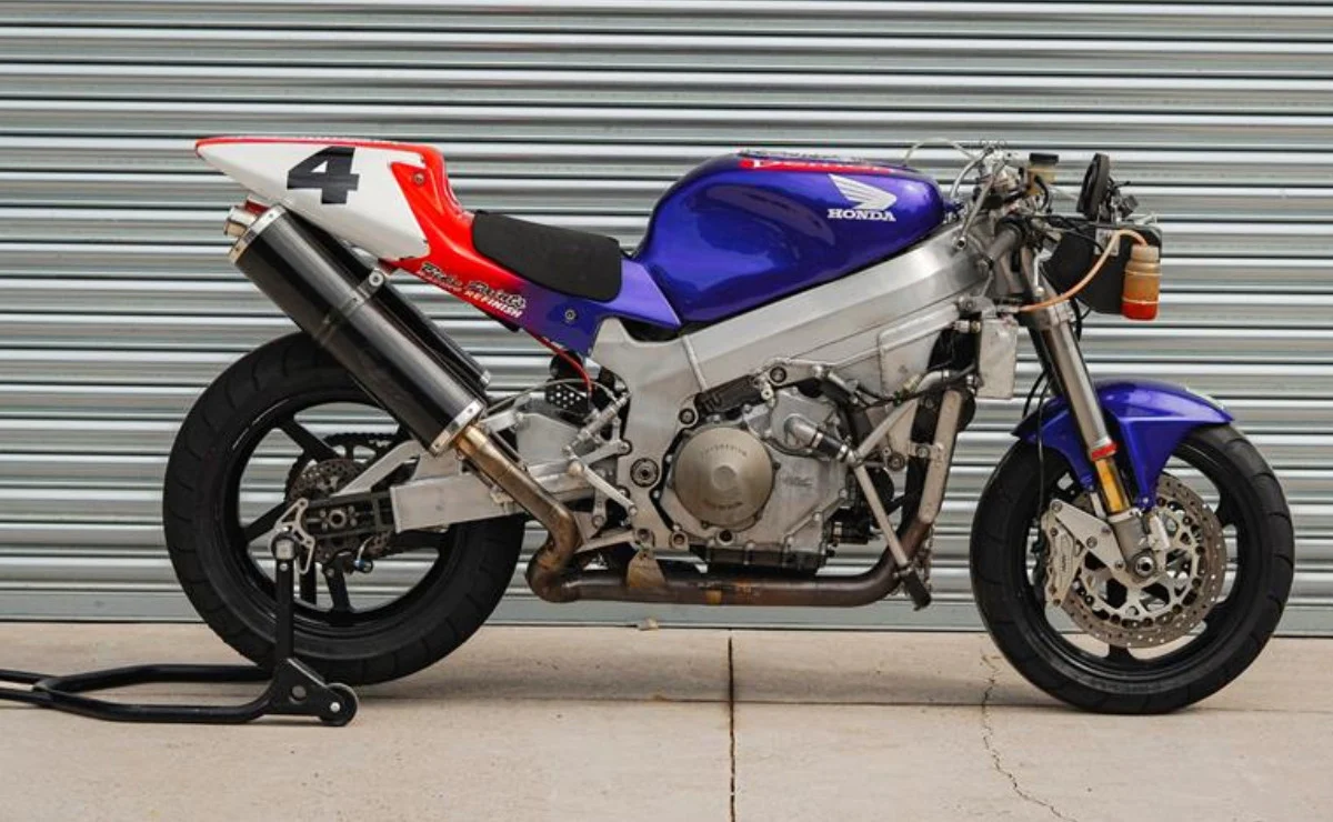 La Honda SP-1 con la que Joey Dunlop ganó su última carrera en el TT sale a subasta tras 20 años - Ilustración 3