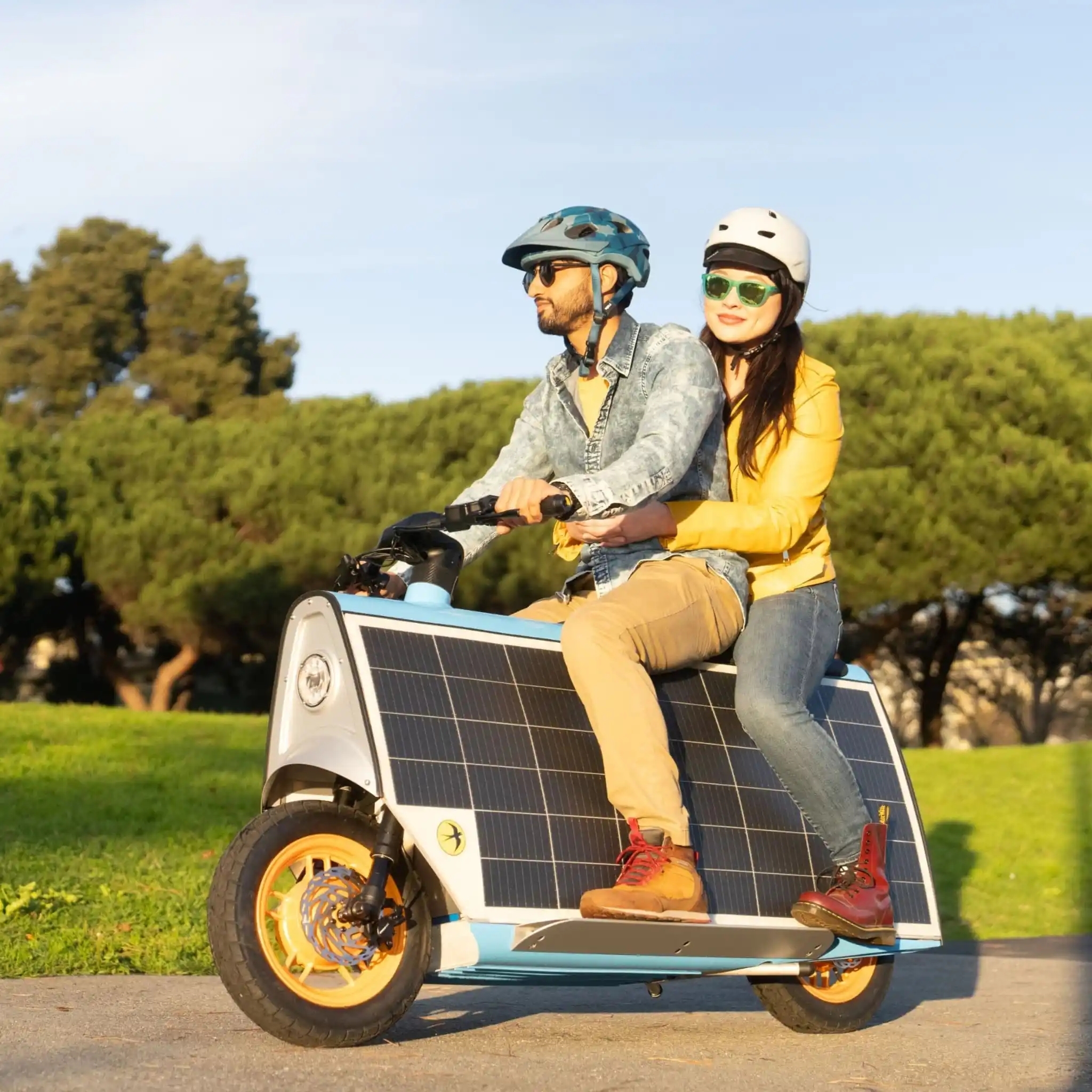 Sólo 4.000 € y energía solar: el scooter eléctrico para (casi) olvidarte de pagar por moverte - Ilustración 3
