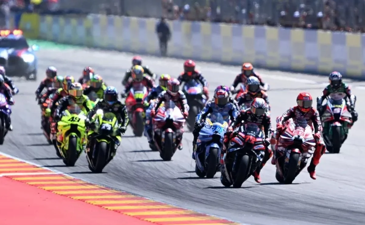 MotoGP reordena todo el fin de semana: la sprint gana lugar y los equipos ya no saben cómo prepararlo - Ilustración 1