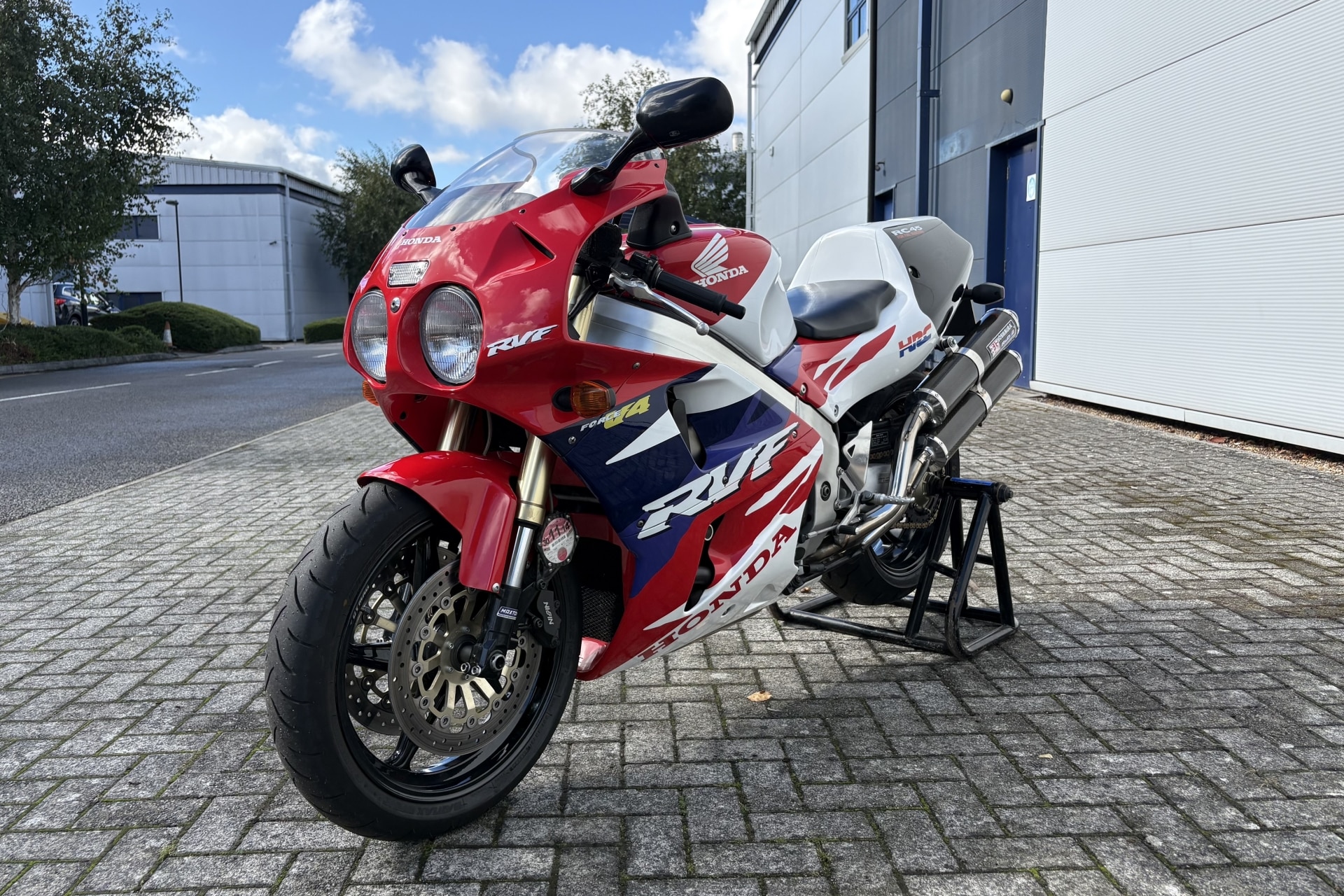 Una Honda RC45 de 1997 vinculada a Castrol y una Triumph Hurricane de coleccións protagonizan la subasta de H&H Classics - Ilustración 2