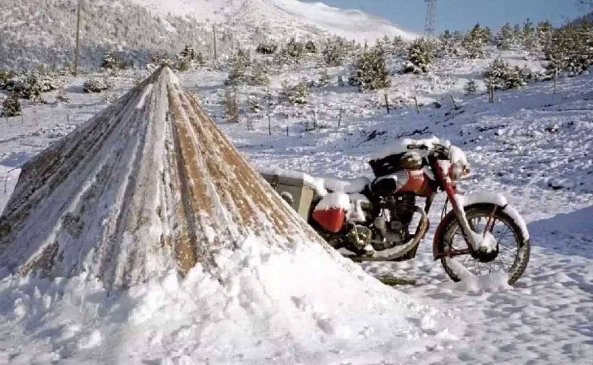 La espectacular travesía de 580.000 km en una Royal Enfield con más de 40 años