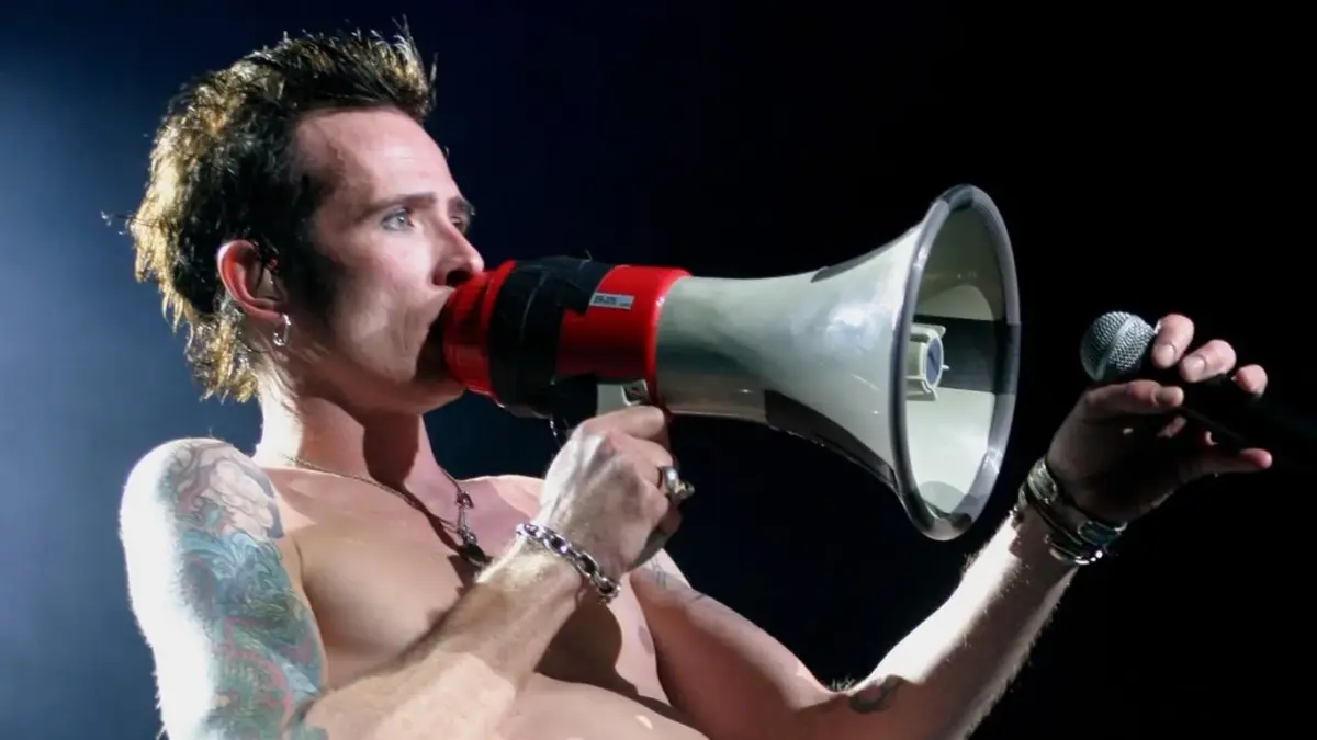 Scott Weiland estrena video de “Vasoline” en vivo